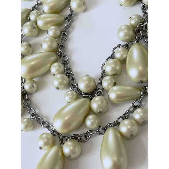 TALBOTS • pearl cluster bib necklace - Picture 6 of 9